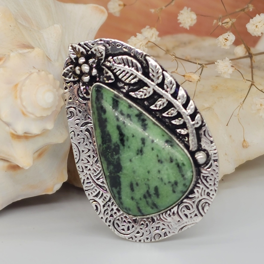 Genuine Green Ruby Zoisite /Anyolite/ Stone Silver 925 Ring